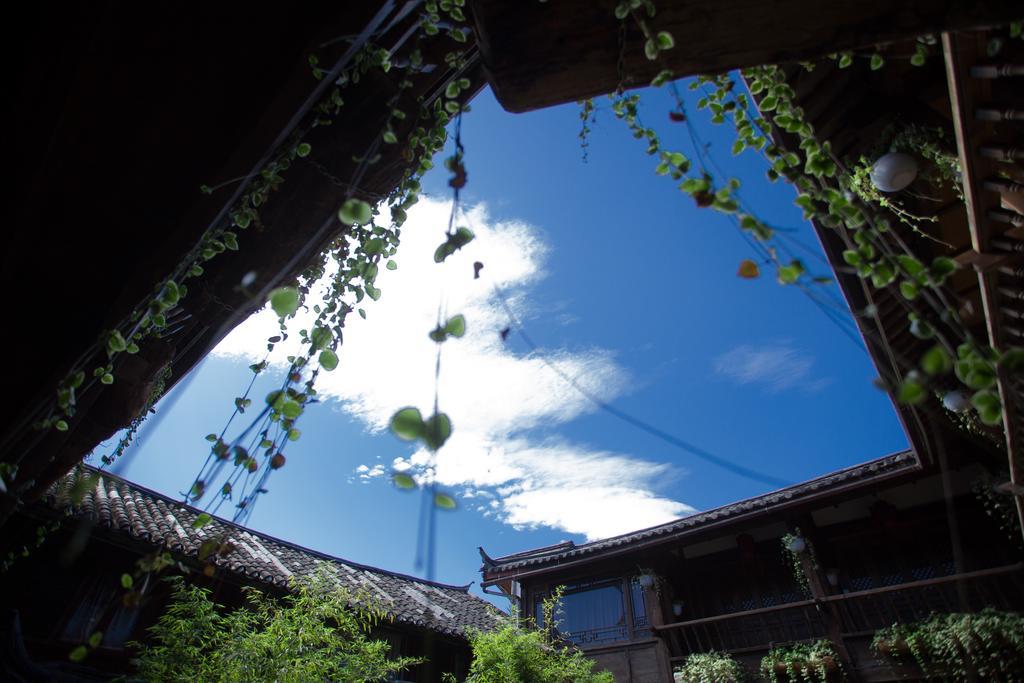 Lijiang Emerald Bay Inn Buitenkant foto